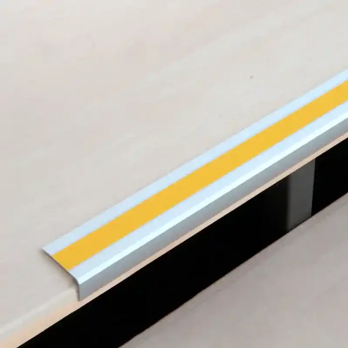 Anti-slip edge profile, aluminium m2, Universal, yellow, W 1000 mm, thickness 3 mm